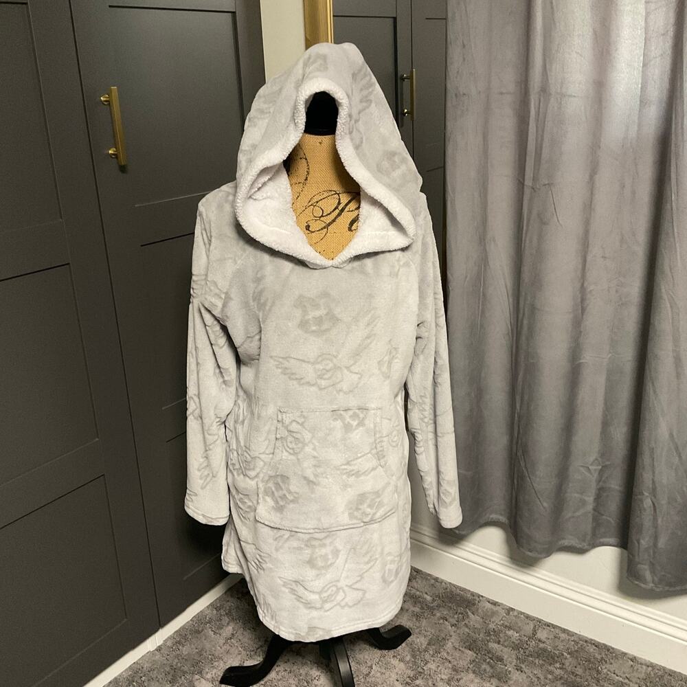 Harry Potter size large hooded lounger fleece